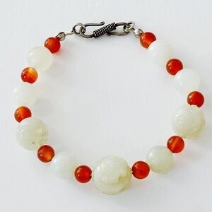 Vintage Chinese Carved Jade & Carnelian Beaded Bracelet Sterling Silver Clasp